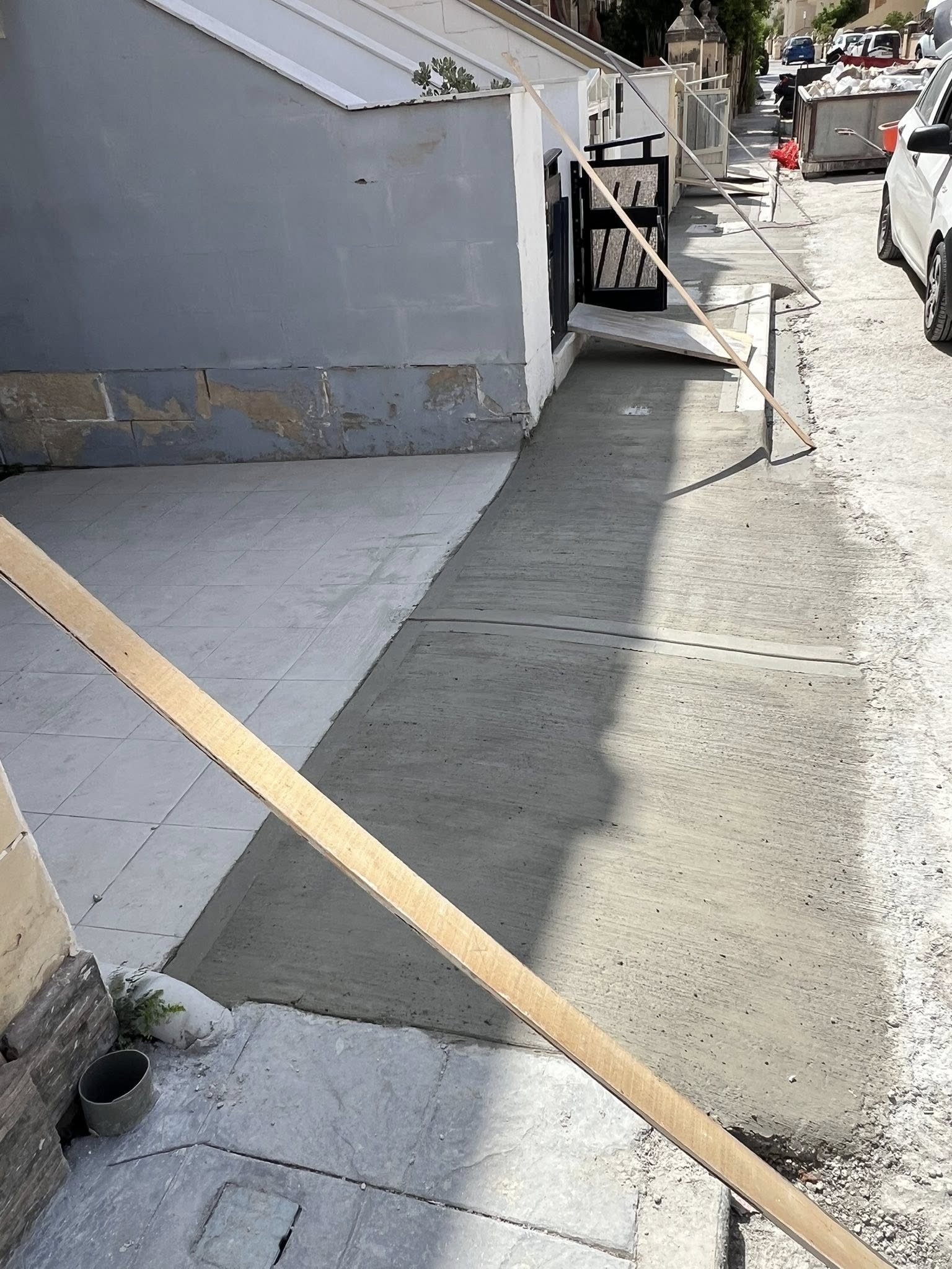 Footpaths and kerb in Mosta